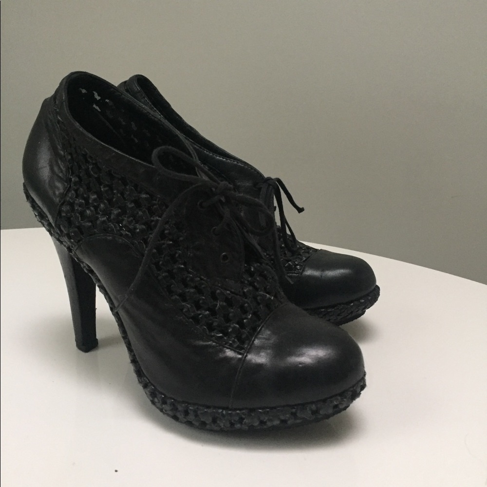 Catherine Malendrino Woven Leather Stiletto